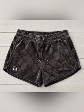 Under Armour Women’s Medium Velour Chain Print Running Shorts Black Rare